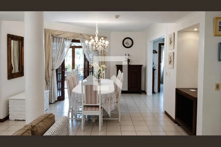 Casa amueblada con 4 dormitorios en suite y cocina a gas — photo 11