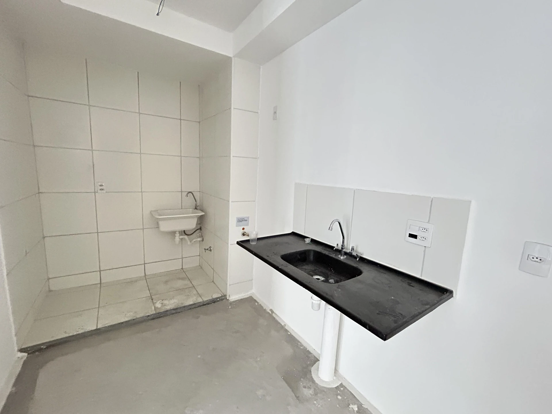 Меблированная квартира с 2 спальнями, балконом и 1 местом — photo 49