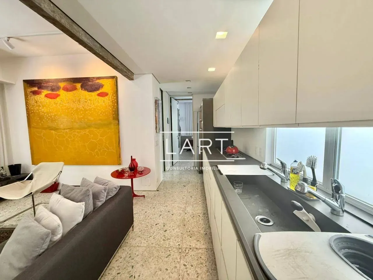 Furnished 2-bedroom apartment with 3 bathrooms — photo 12