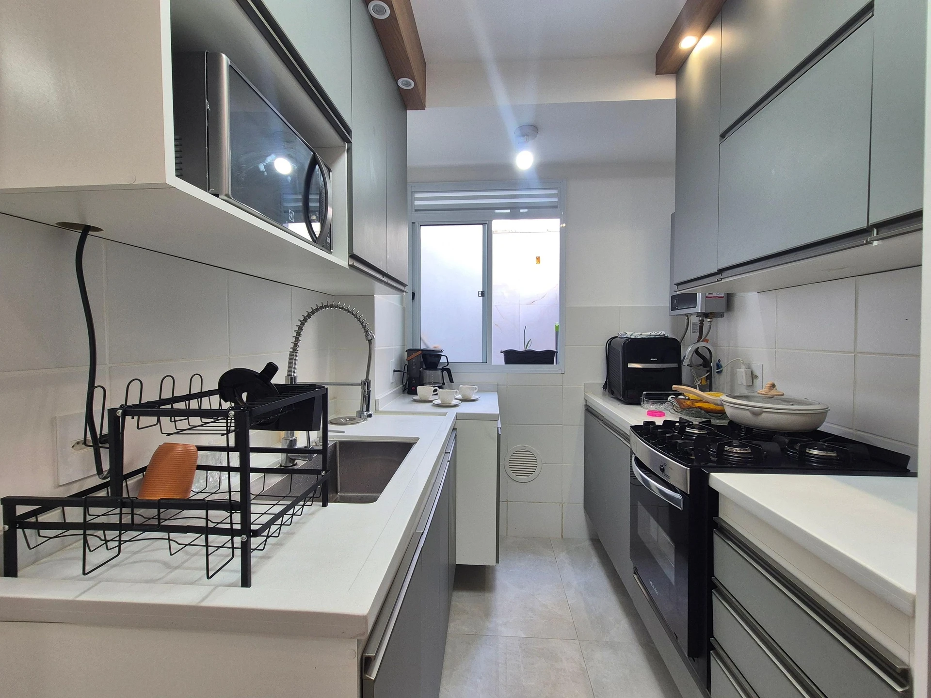 Apartamento mobiliado com 2 quartos e 1 vaga de garagem — photo 9