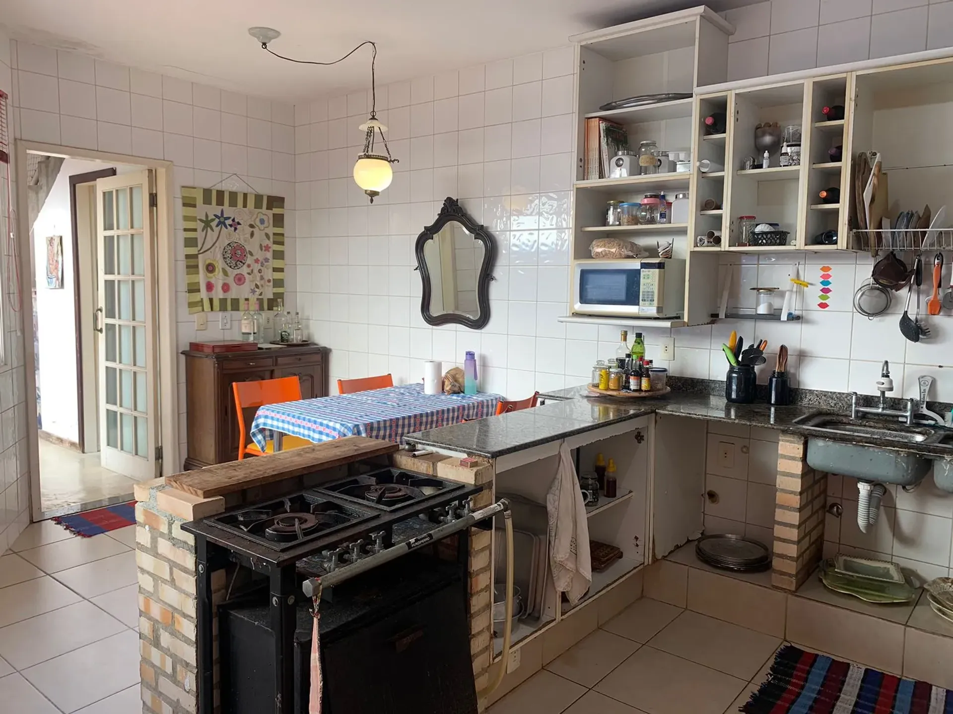 Casa amueblada con parrilla empotrada en el balcón — photo 36