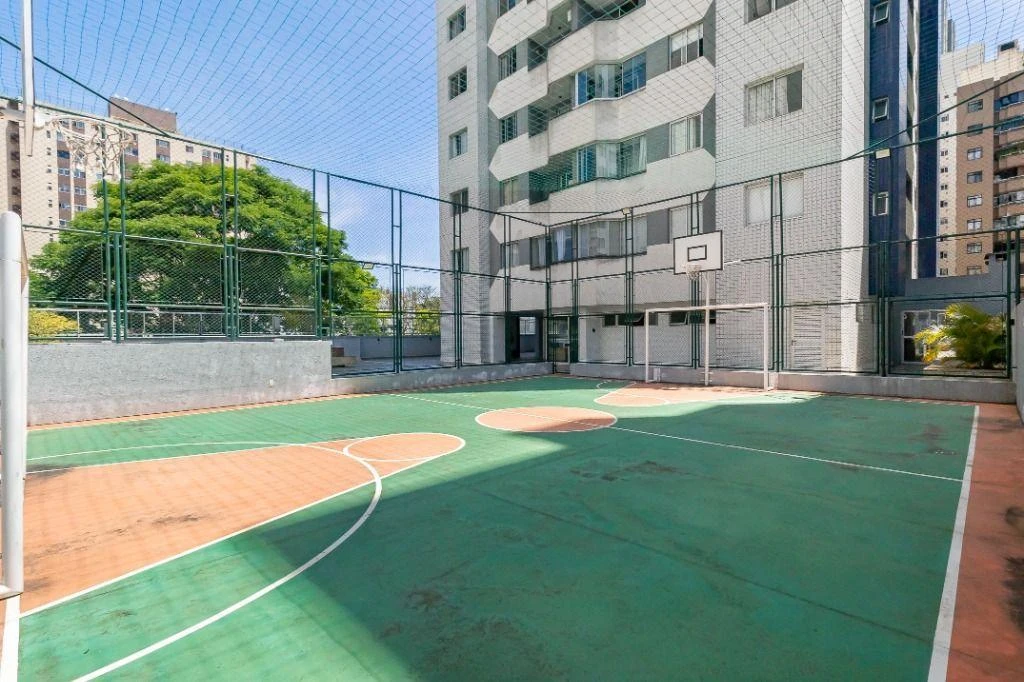 3-bedroom apartment with a washing machine in Curitiba — photo 26