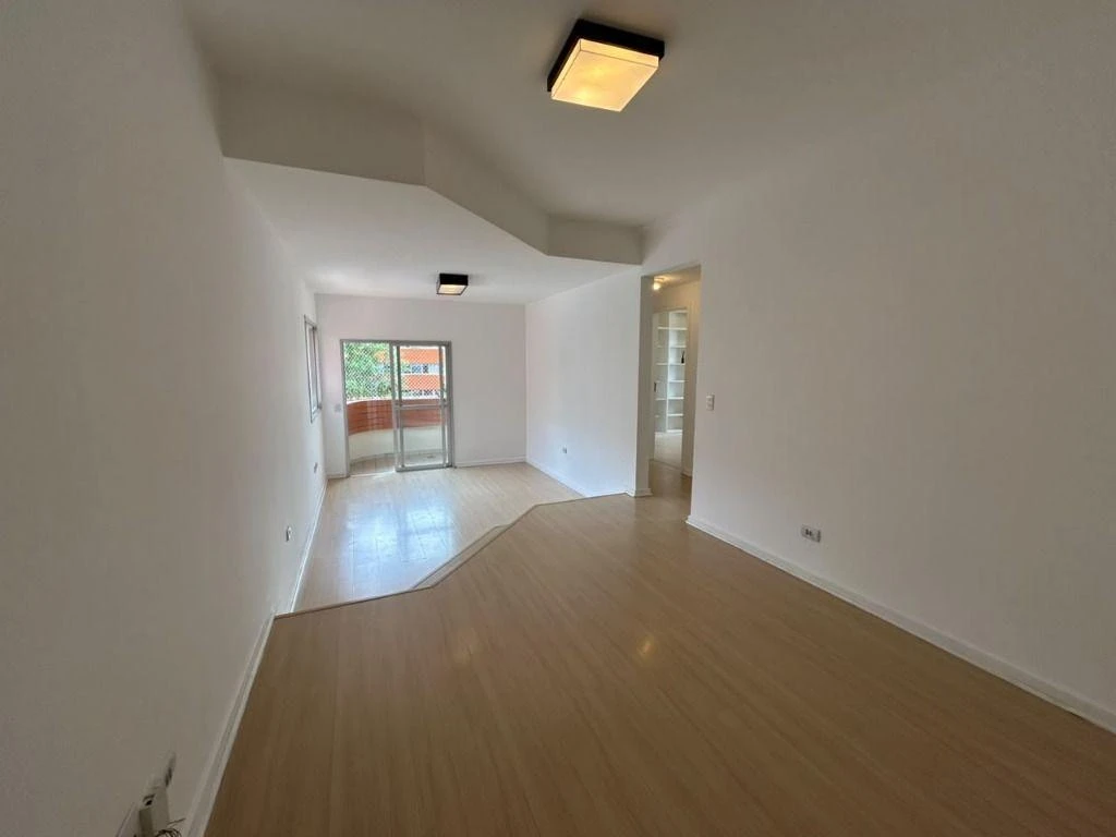 3-bedroom apartment with a home office in Curitiba — photo 24