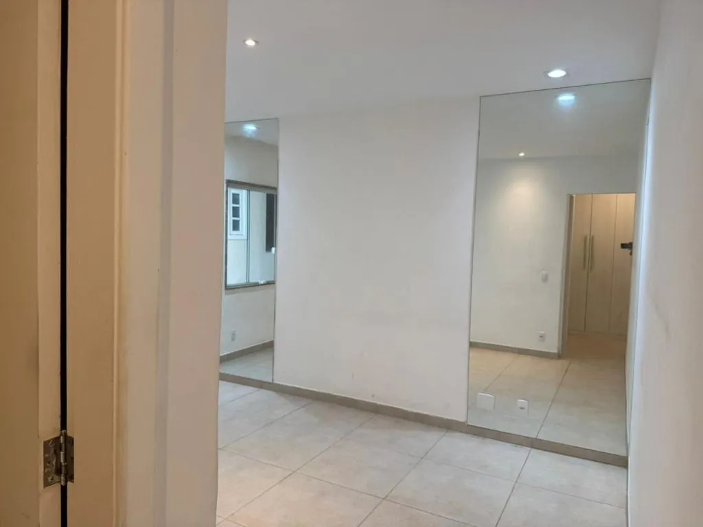 House with 5 bedrooms and 4 bathrooms plus open pool — photo 22