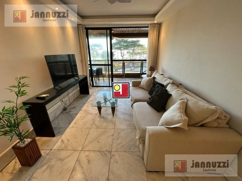 140 m² apartment with a bathtub and a water view — photo 3