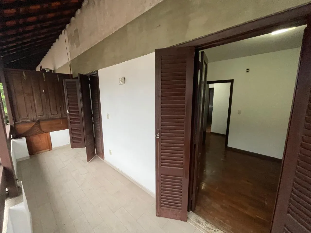 Casa triplex com 4 quartos, 2 banheiros e vaga — photo 22