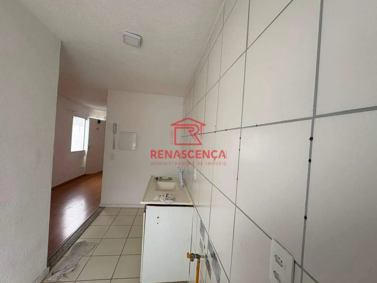 2-bedroom apartment with no parking included — photo 9