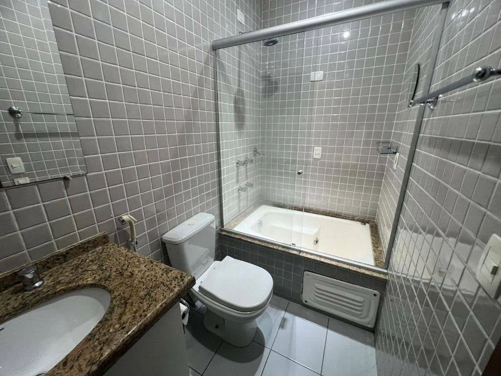 One-bedroom apartment with a private pool in Curitiba — photo 19