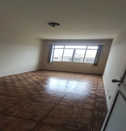 2-bedroom apartment with 1 bathroom, no parking — photo 4