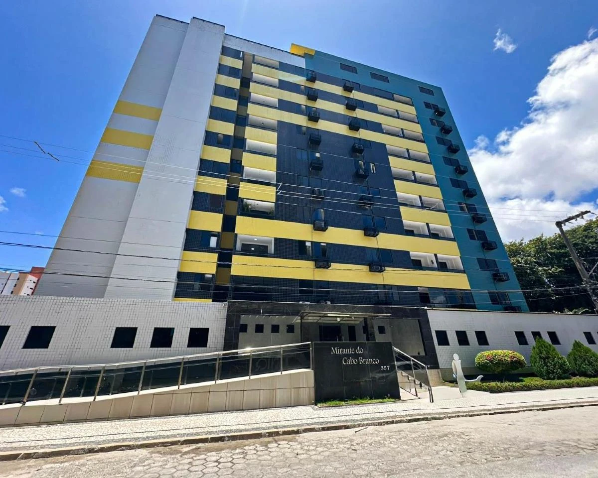 Квартира з 3 спальнями, у будинку є басейн — photo 23