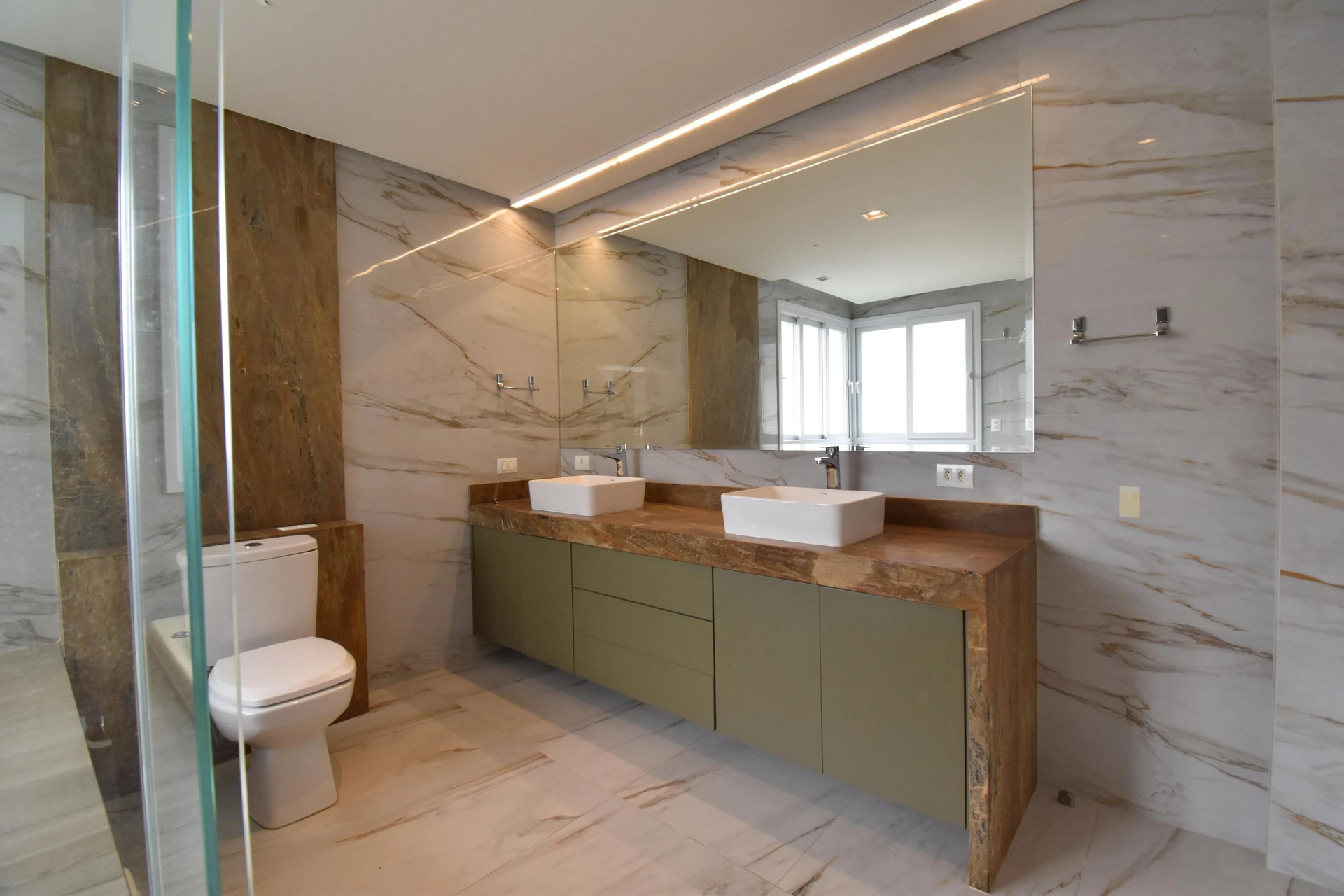 House, 411 m², with a bathtub — photo 57