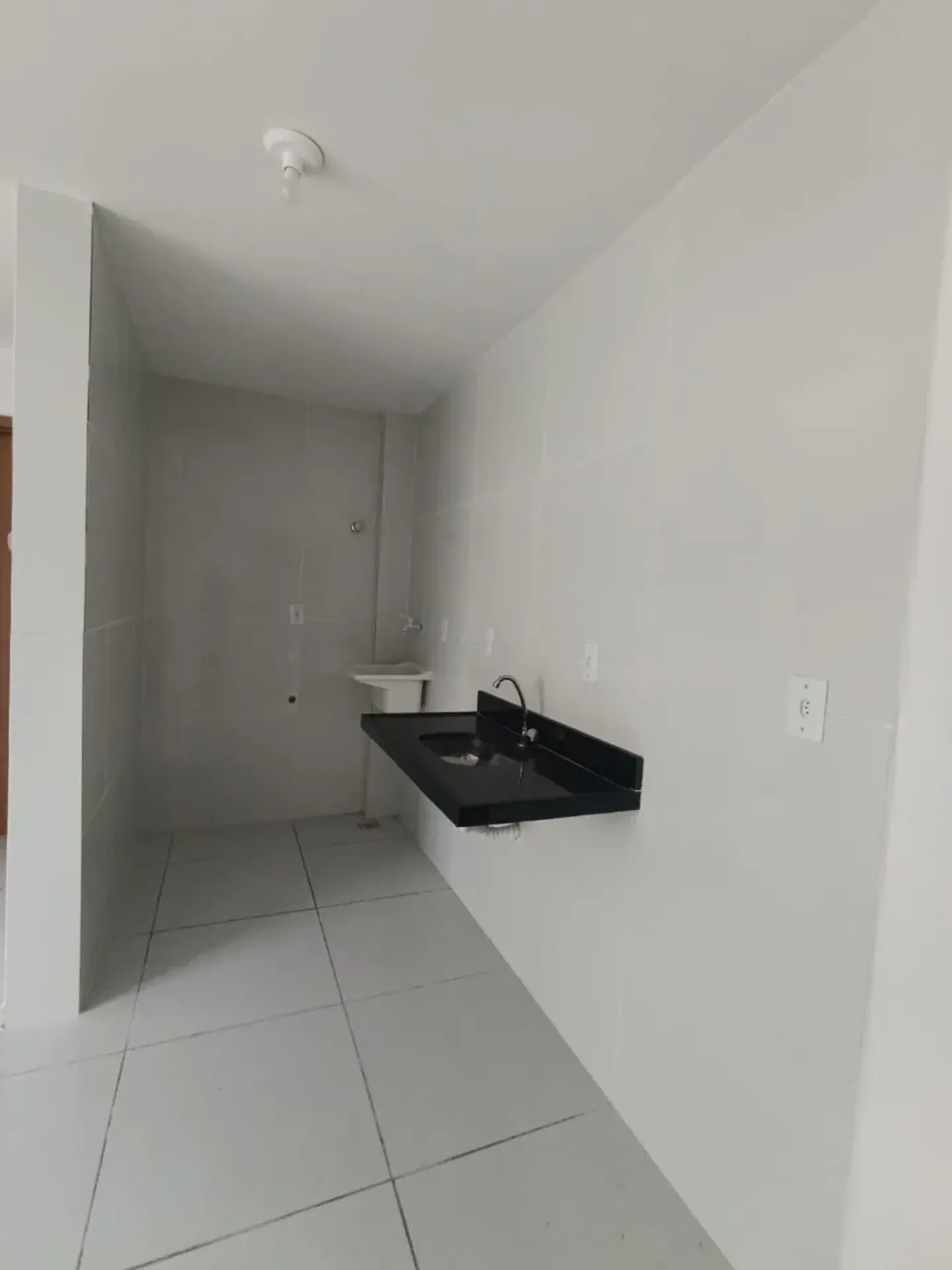 2-bedroom apartment with balcony and 1 parking spot — photo 12