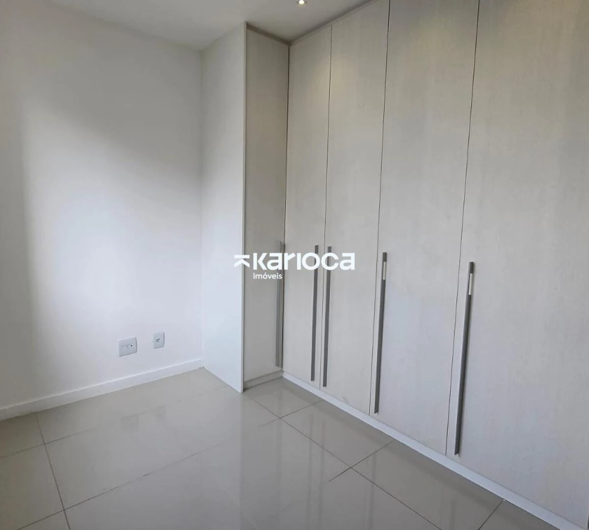 Floor-to-ceiling windows in a 3-bedroom apartment, 90 m² — photo 10