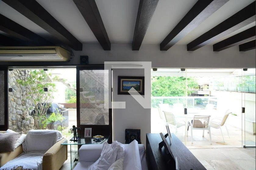 Furnished 350 m² apartment with 3 bedrooms and 2 parking — photo 15
