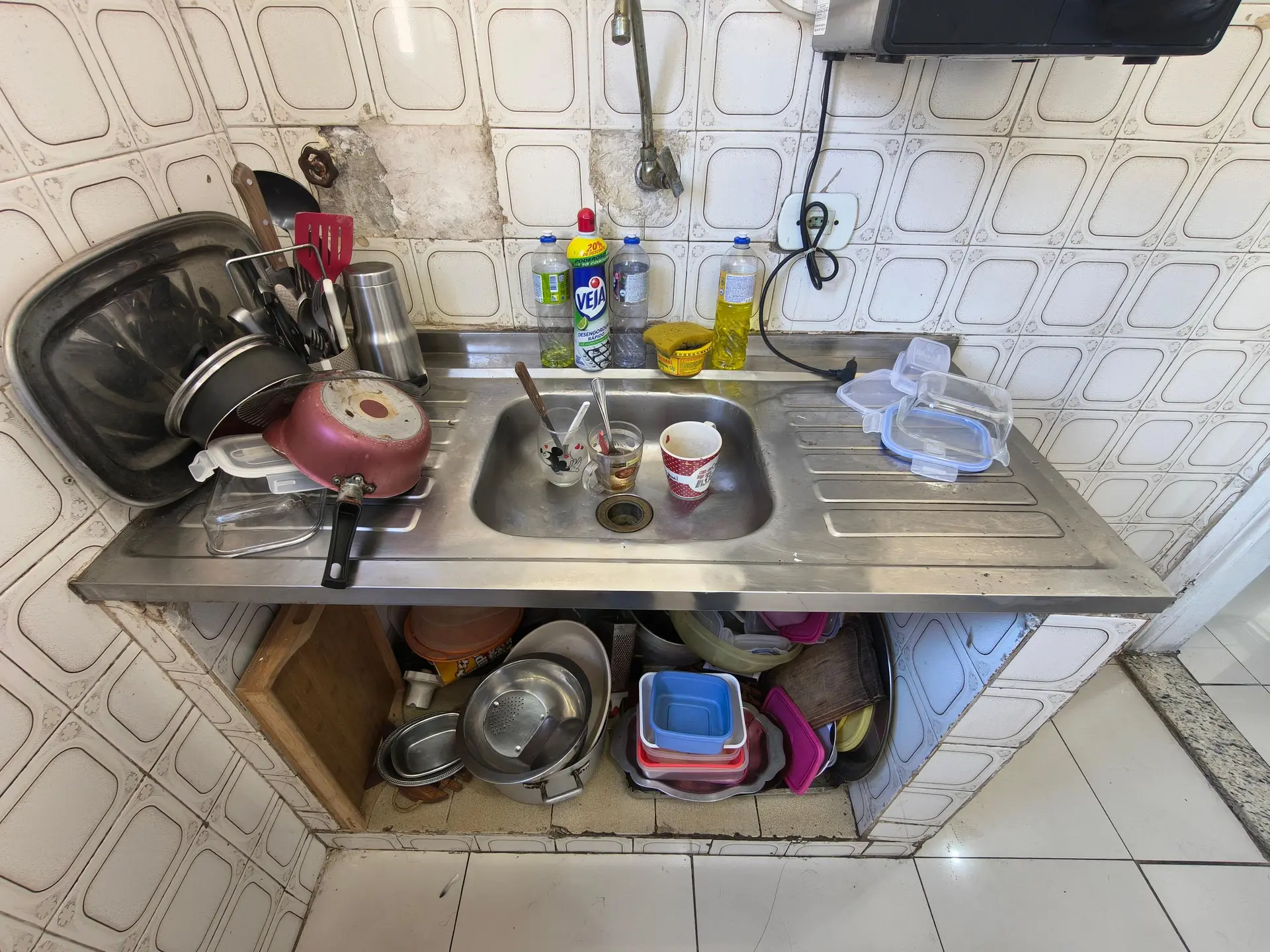 Furnished 2-bedroom apartment with 1 bathroom — photo 28