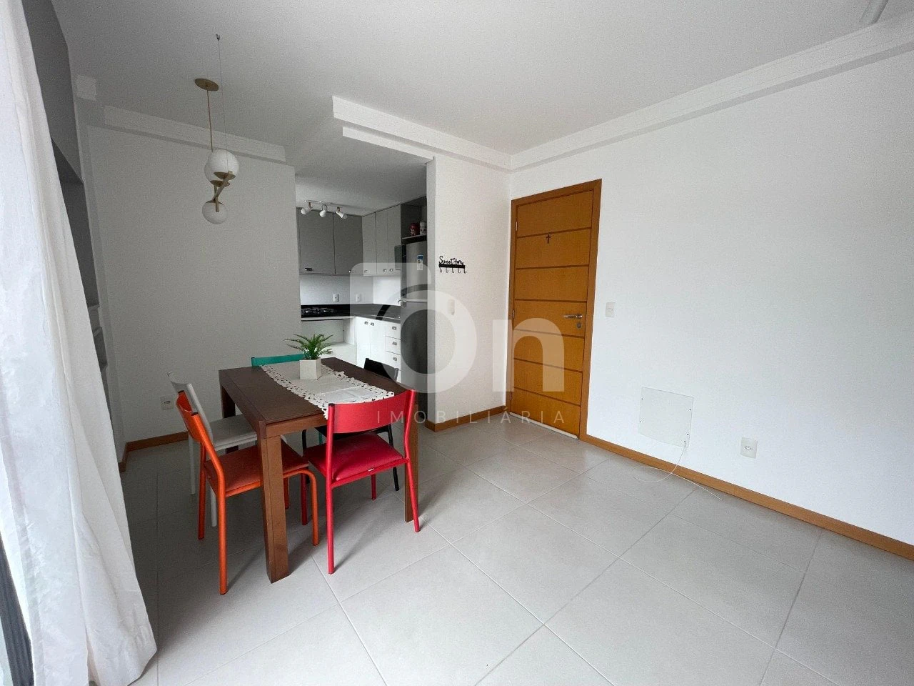 One-bedroom apartment with a mountain view in Florianópolis — photo 12