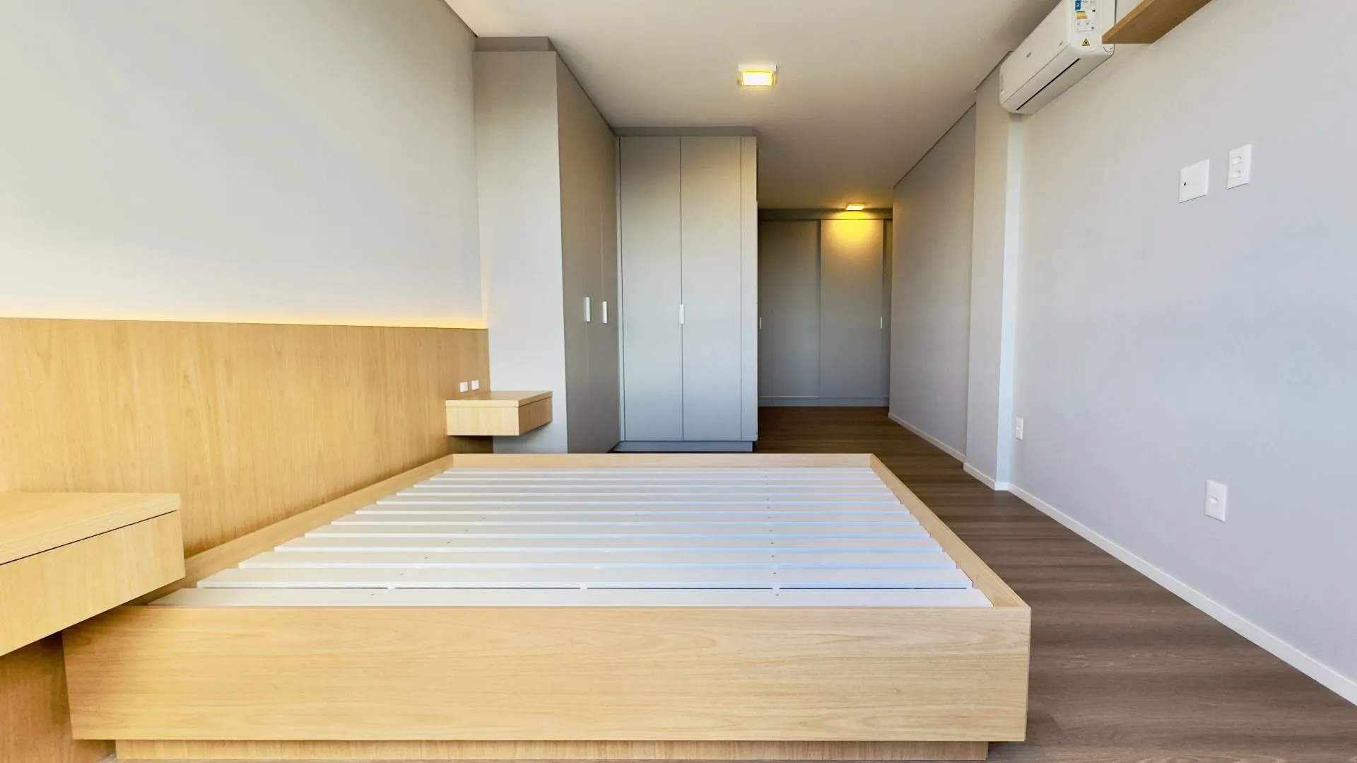 Water view in a 2-bedroom apartment, 110 m² — photo 17