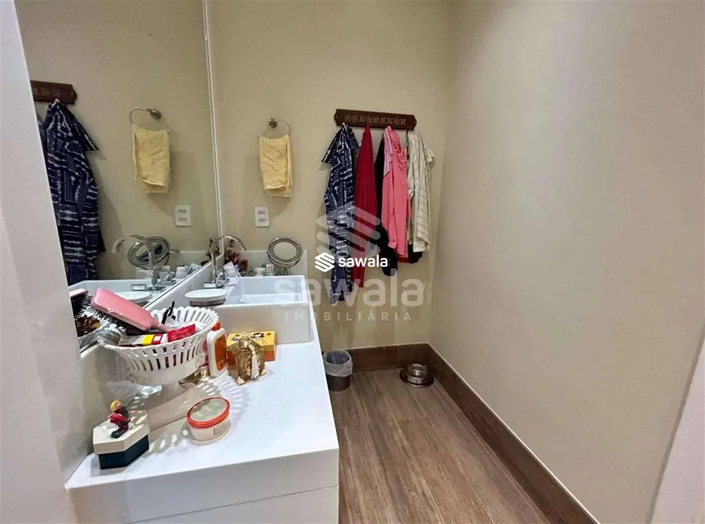 Furnished house with 600 m², 3 bedrooms and 5 baths — photo 48