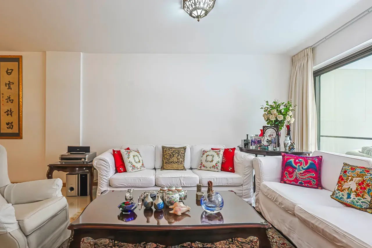 Furnished 150 m² apartment with 4 bedrooms and a gas stove — photo 3