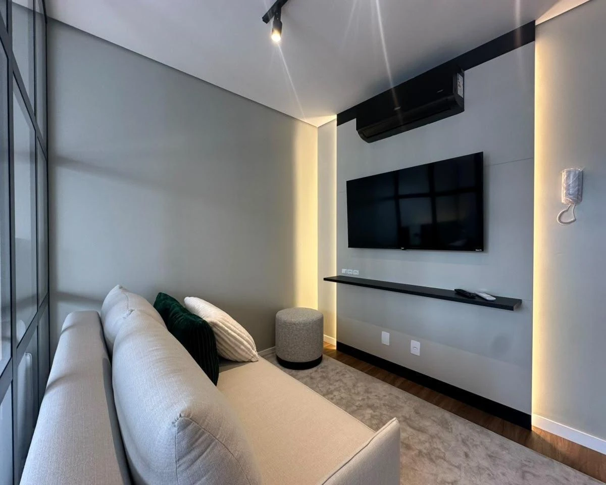Home office in a one-bedroom apartment, 30 m² — photo 11