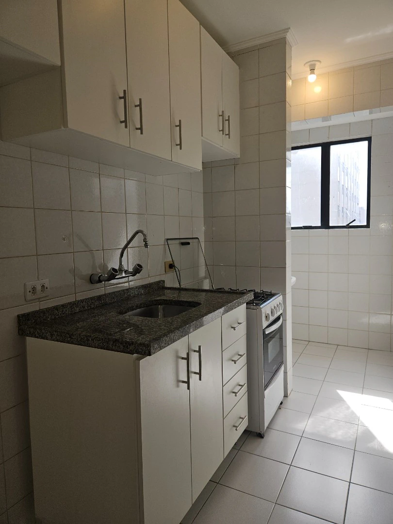Wood or laminate floors in a one-bedroom apartment, 51 m² — photo 10
