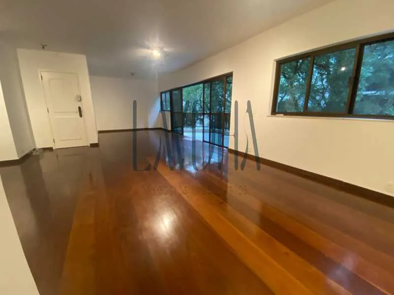 Residential apartment with 2 en-suite bedrooms