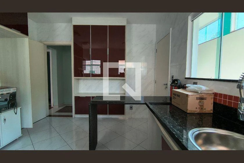 Casa de 300 m² com 3 suítes e 6 banheiros — photo 33