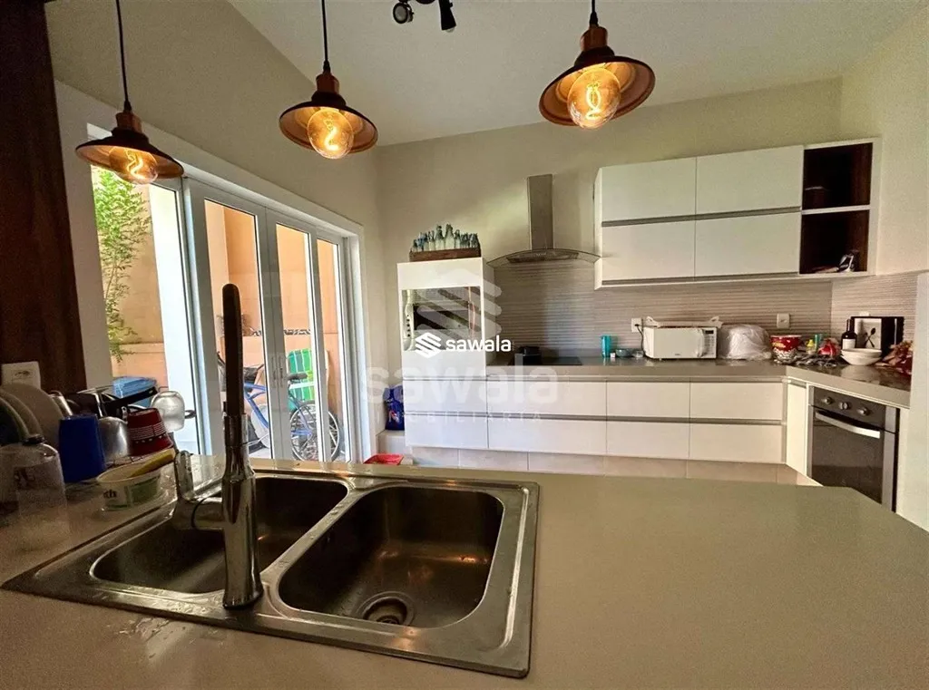 Furnished house with 600 m², 3 bedrooms and 5 baths — photo 25