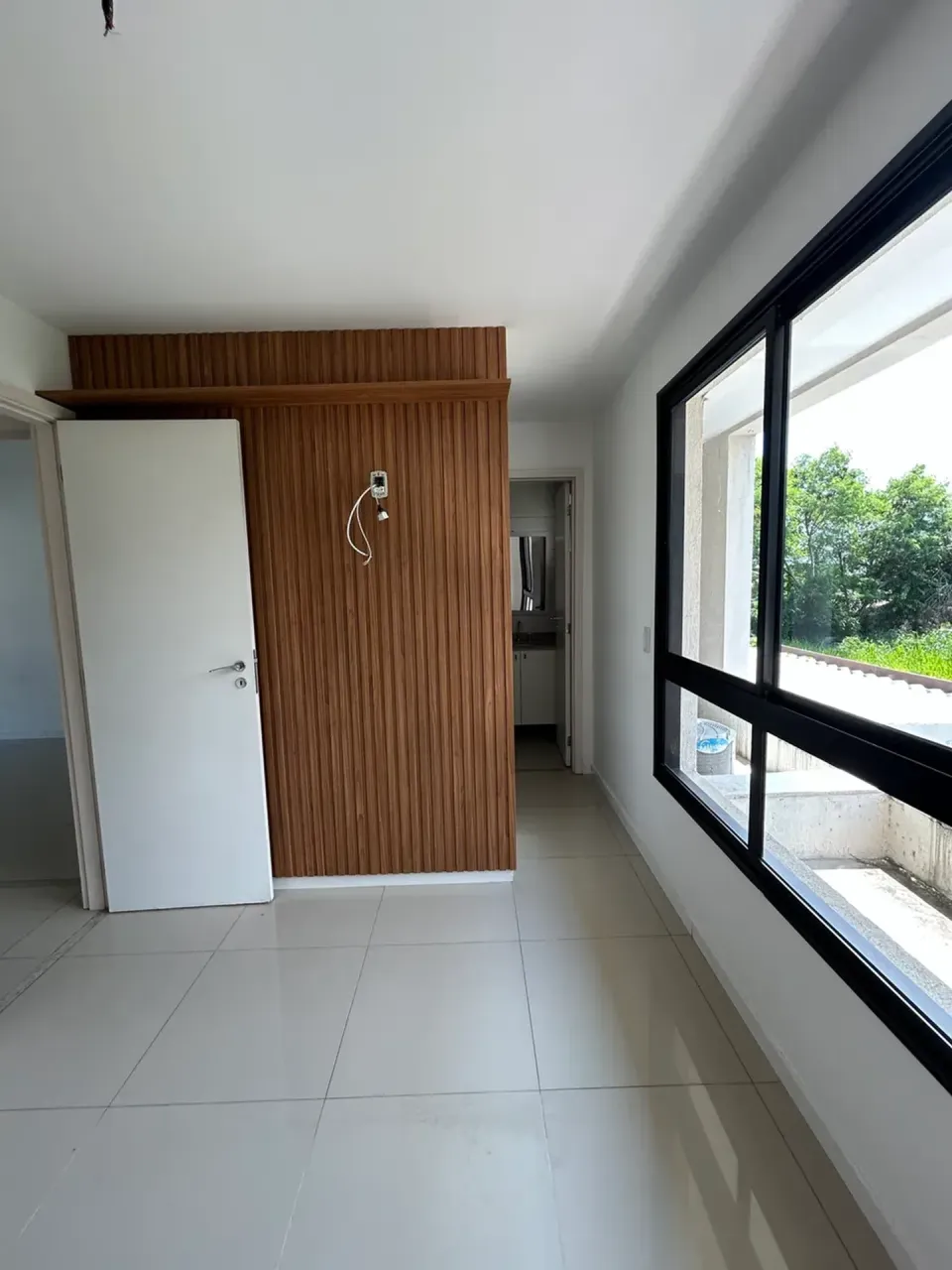 Apartment with 4 bedrooms and balcony grill — photo 3