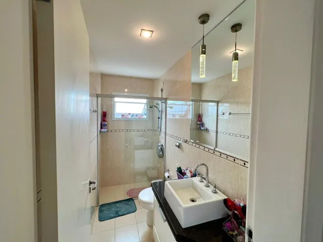 Sobrado mobiliado com 3 quartos, 4 banheiros e 4 vagas — photo 19