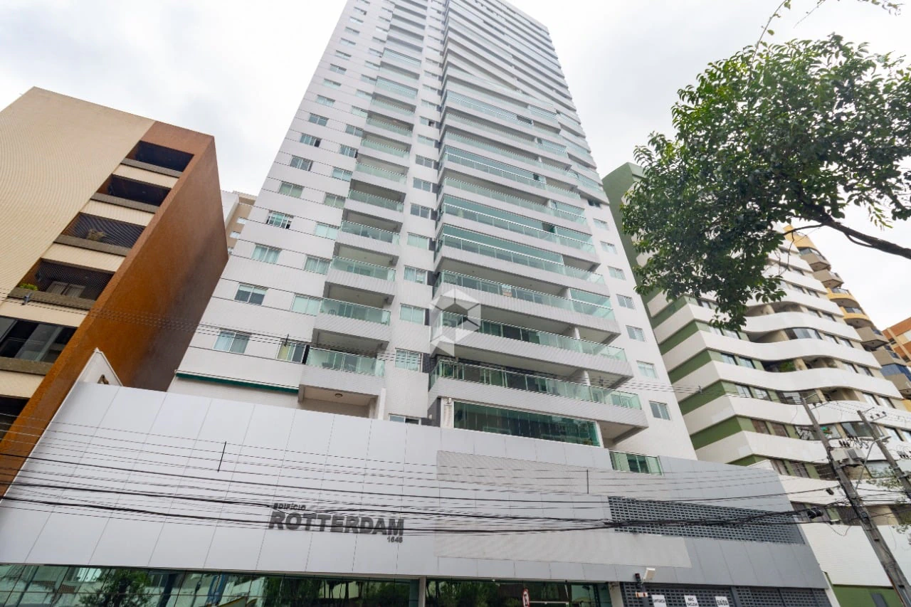 Furnished 2-bedroom apartment with a balcony — photo 24