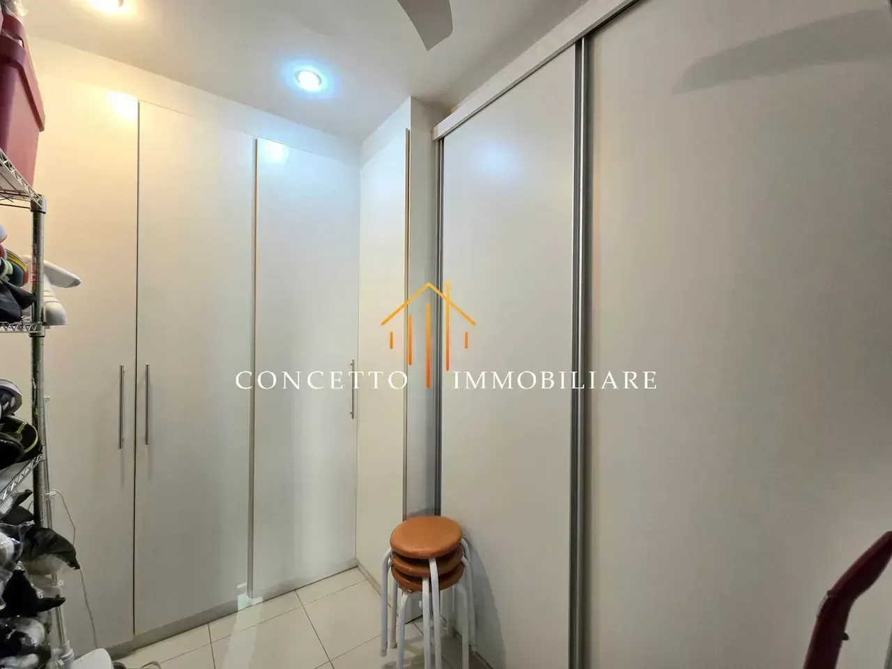 Casa mobiliada de 980 m² com cozinha integrada — photo 49