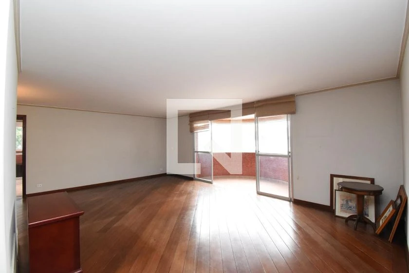Apartment with 4 bedrooms and 4 bathrooms plus 2 parking