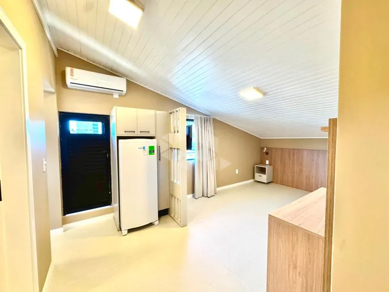 35 m² studio with 1 parking space, 1 bedroom and 1 bath
