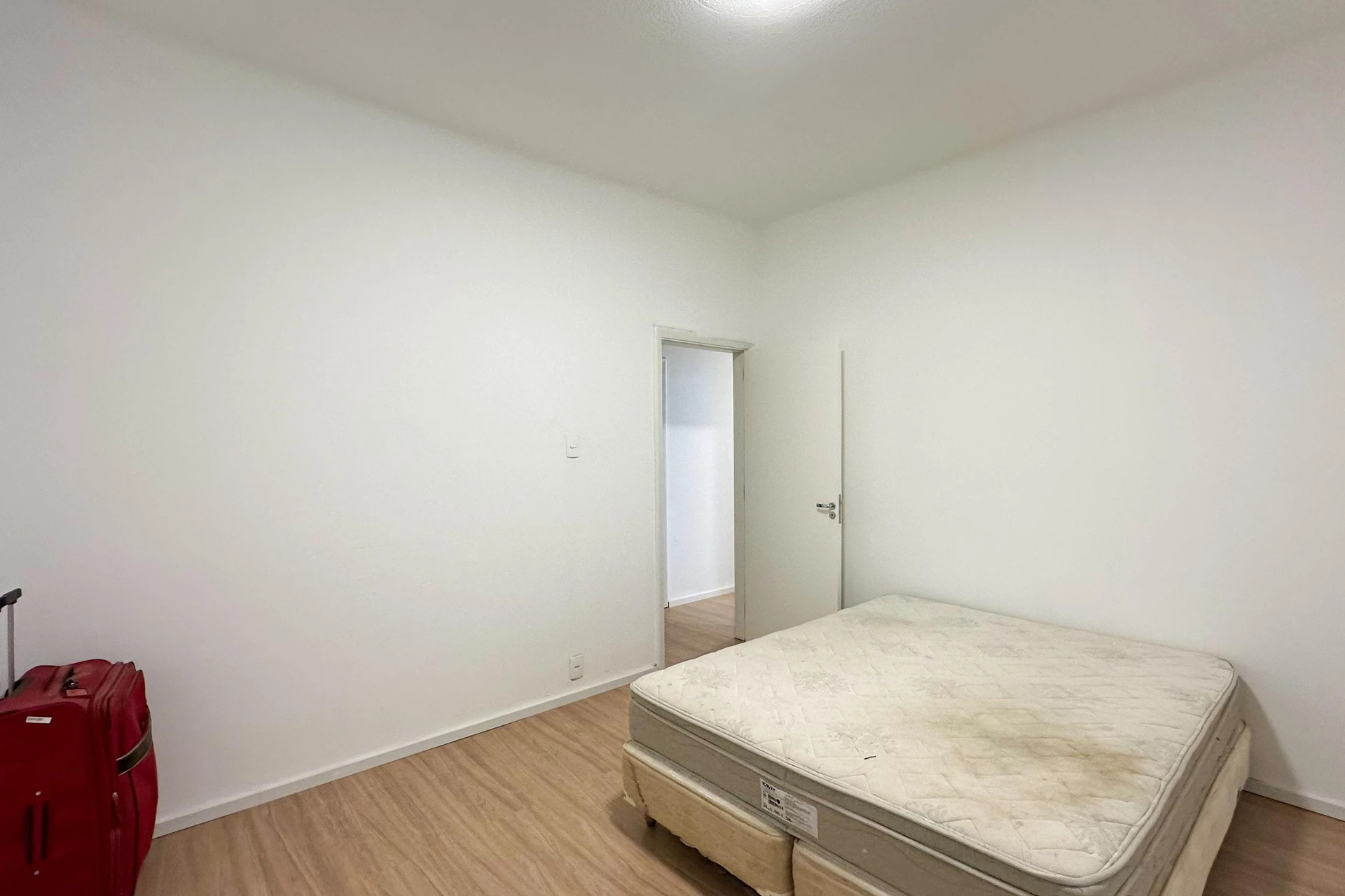 Washing machine in a 4-bedroom apartment, 168 m² — photo 33