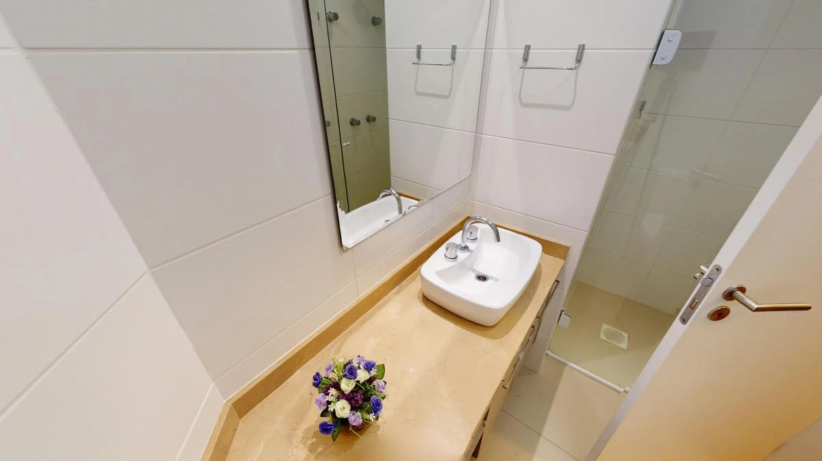 2-bedroom apartment with a washing machine in Curitiba — photo 19
