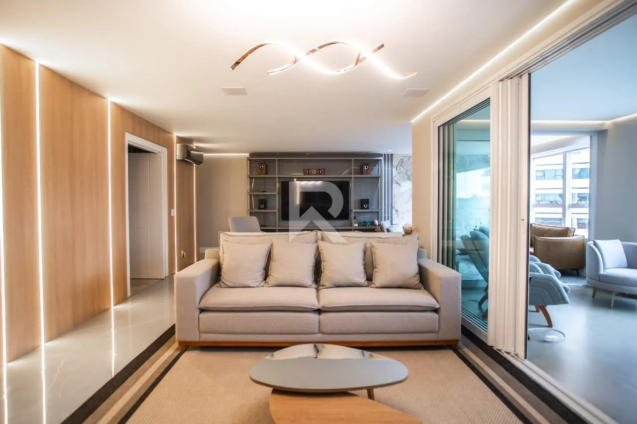 Furnished apartment with 4 en-suite bedrooms and 255 m² — photo 5