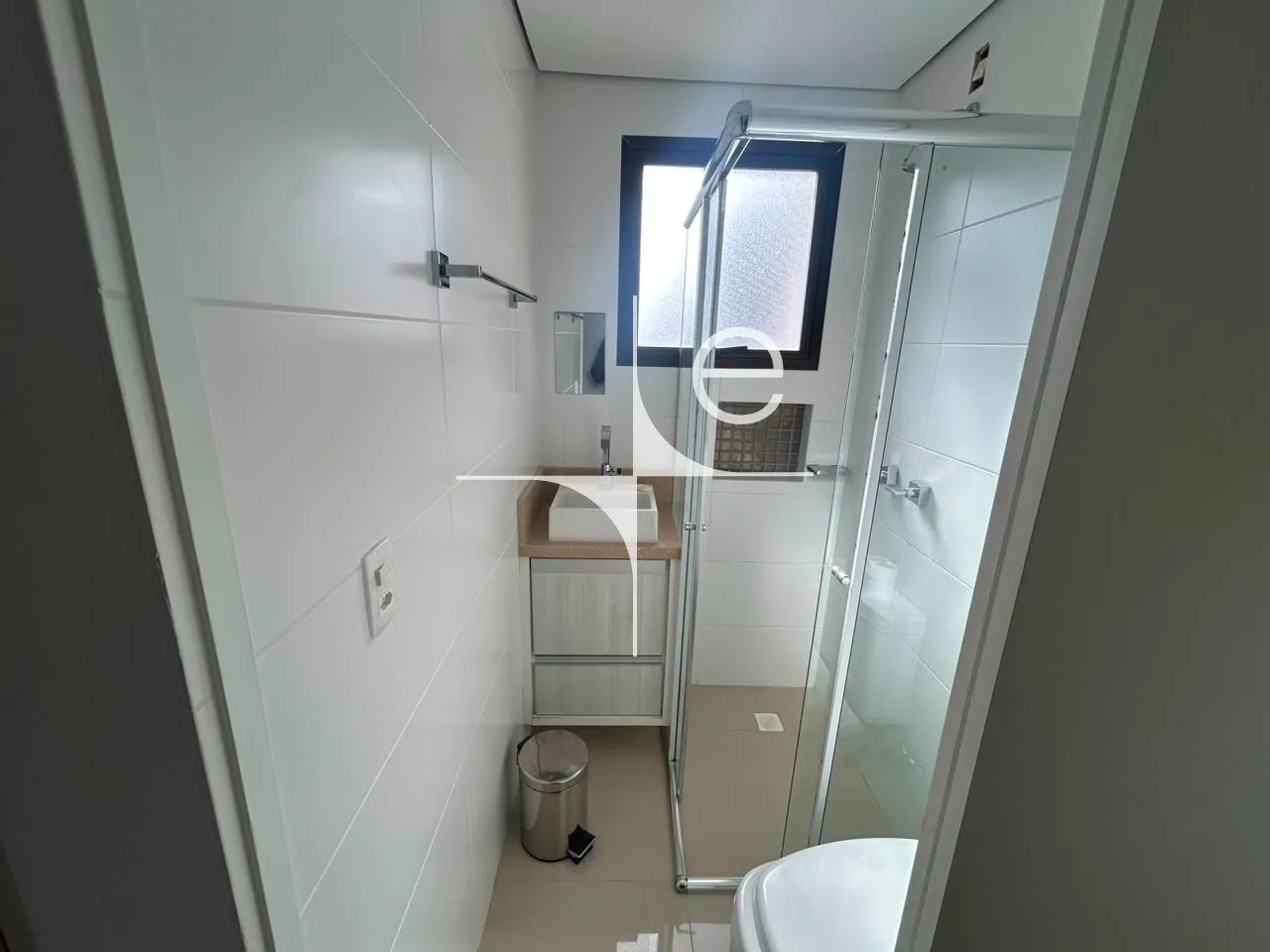 254 m² apartment with a walk-in closet and a home office — photo 23