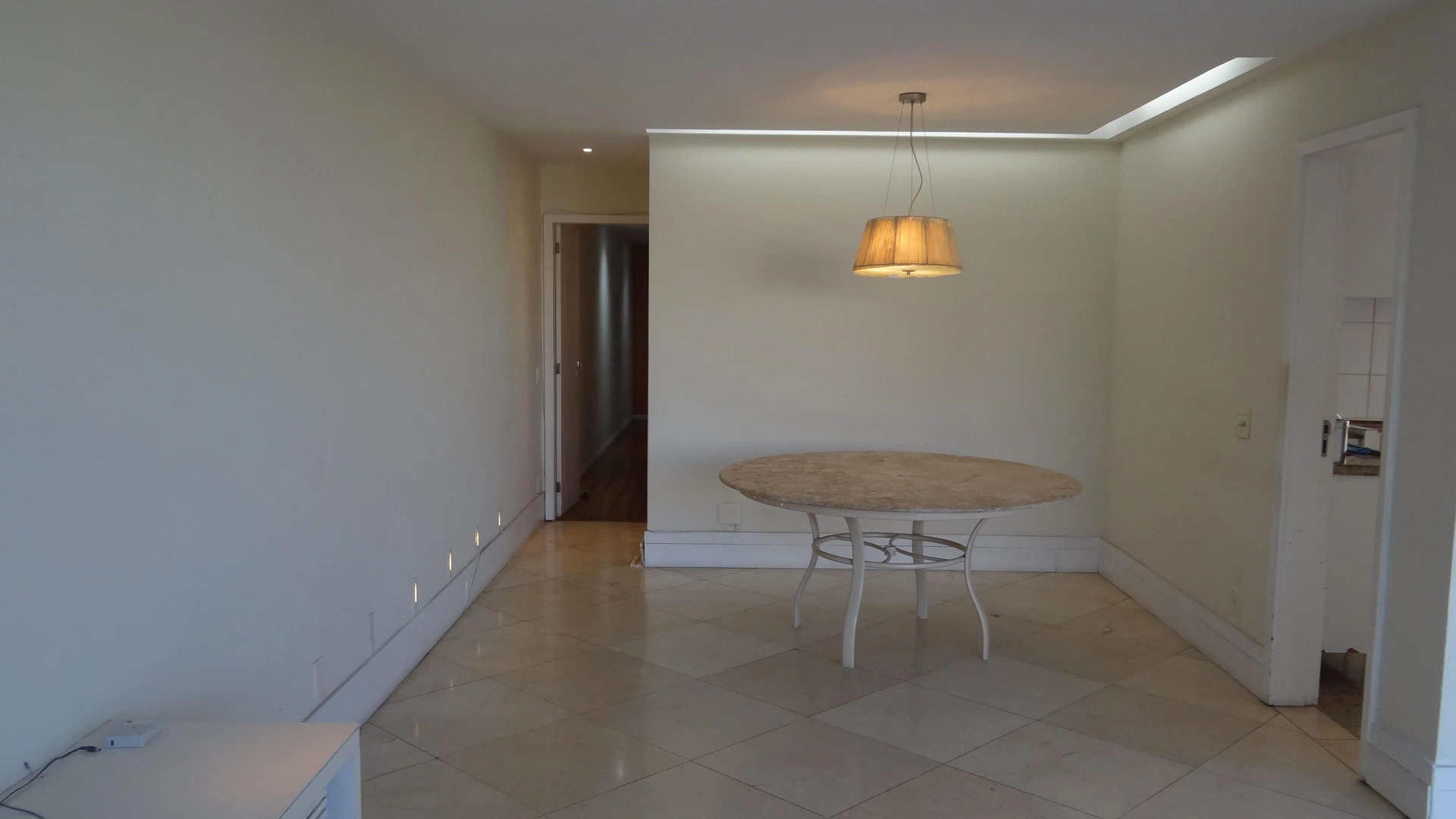 Apartamento sin amueblar con 3 dormitorios y balcón — photo 8