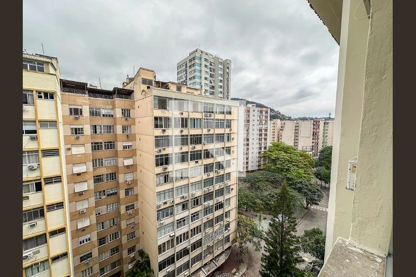 4-bedroom apartment with 3 bathrooms and 206 m² — photo 36