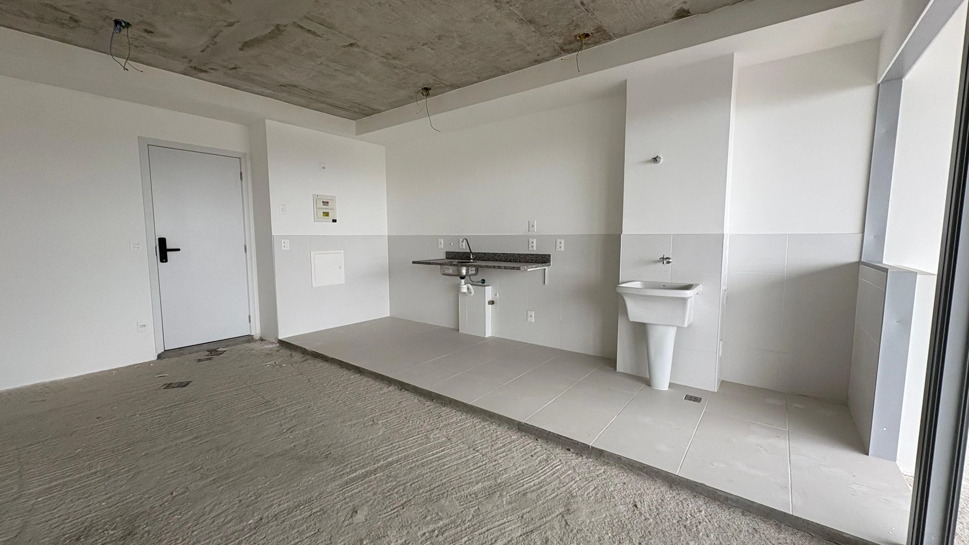 2-bedroom apartment with a mountain view in Rio de Janeiro — photo 33