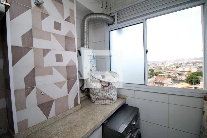2-bedroom apartment in a building with a gym — photo 16