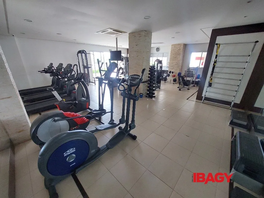 Apartamento amueblado de 4 dormitorios con 2 plazas — photo 27