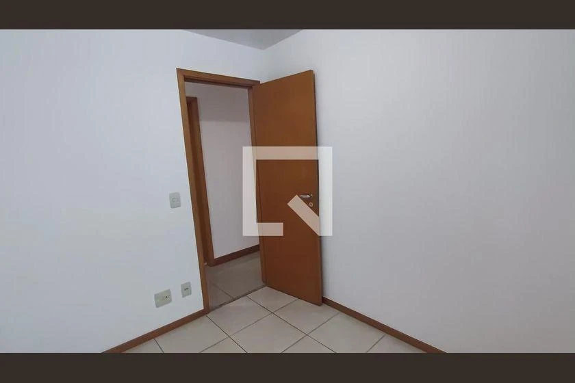 3-bedroom apartment in a building with a gym — photo 40