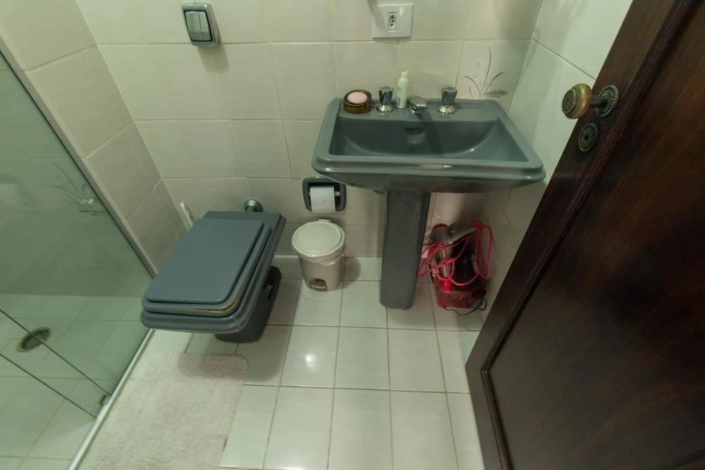 3-bedroom apartment with a home office in Curitiba — photo 36
