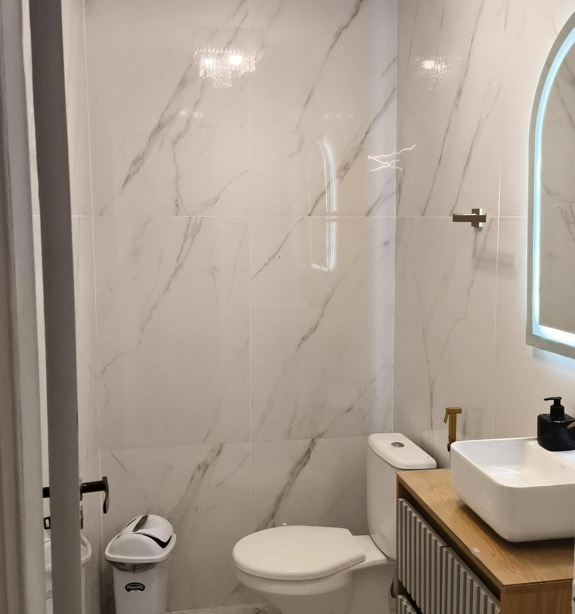 Casa com 4 suítes e 350 m², cozinha com fogão a gás — photo 5