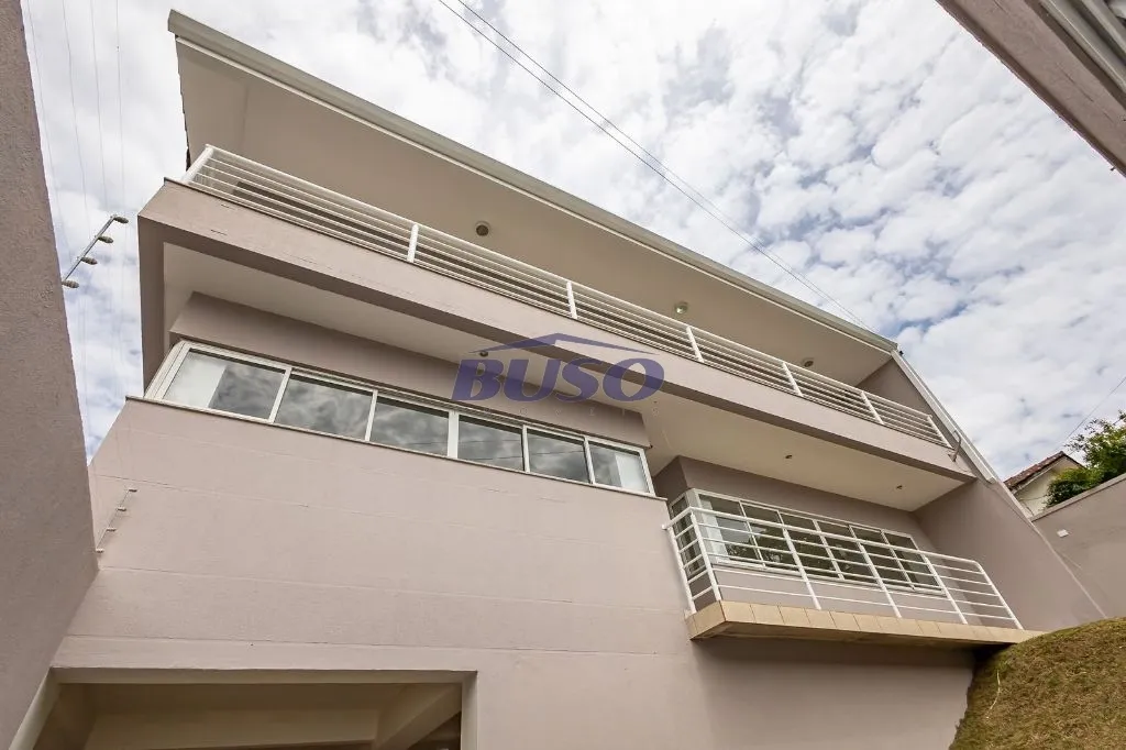 3-bedroom house with 228 m², suite and 3 covered spots — photo 46