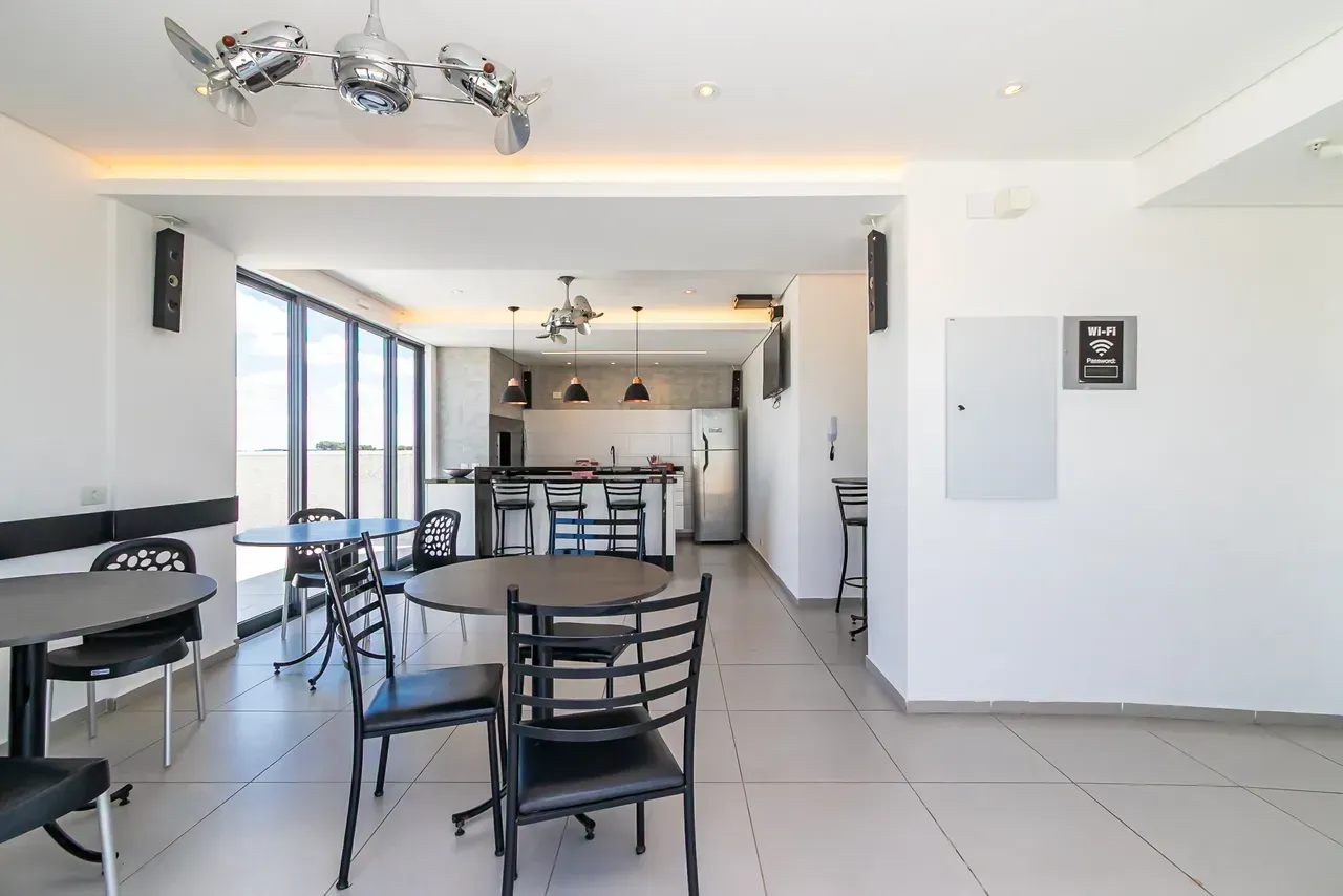 Apartamento amueblado de 36 m² con dormitorio y escritorio — photo 26