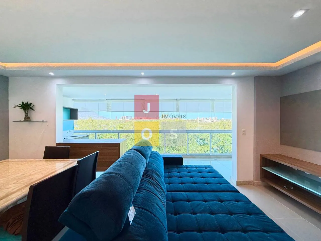 Furnished 4-bedroom suite apartment with 156 m² — photo 51
