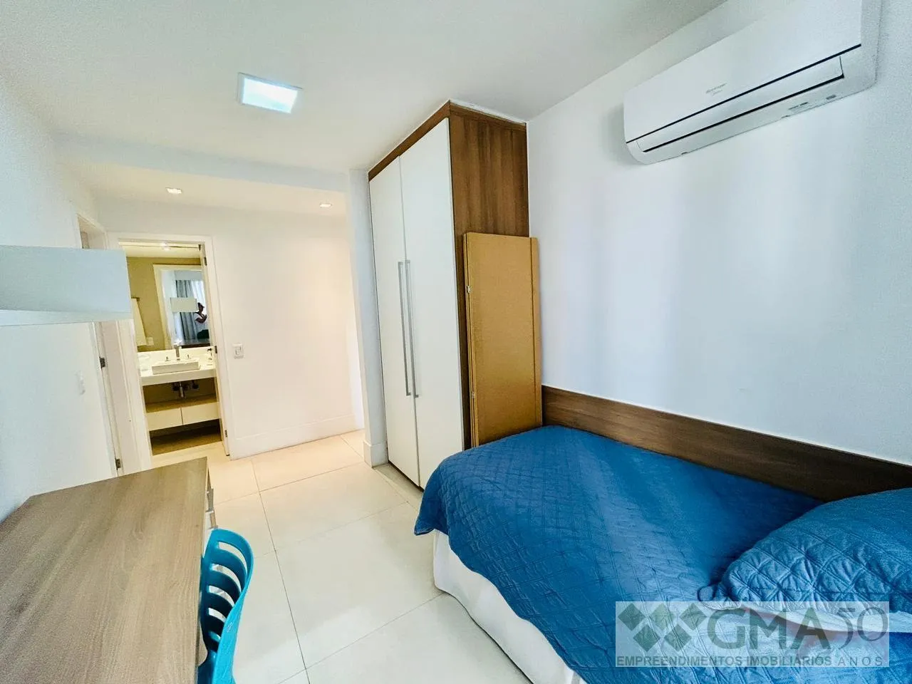 Furnished 2-bedroom apartment with integrated kitchen — photo 18